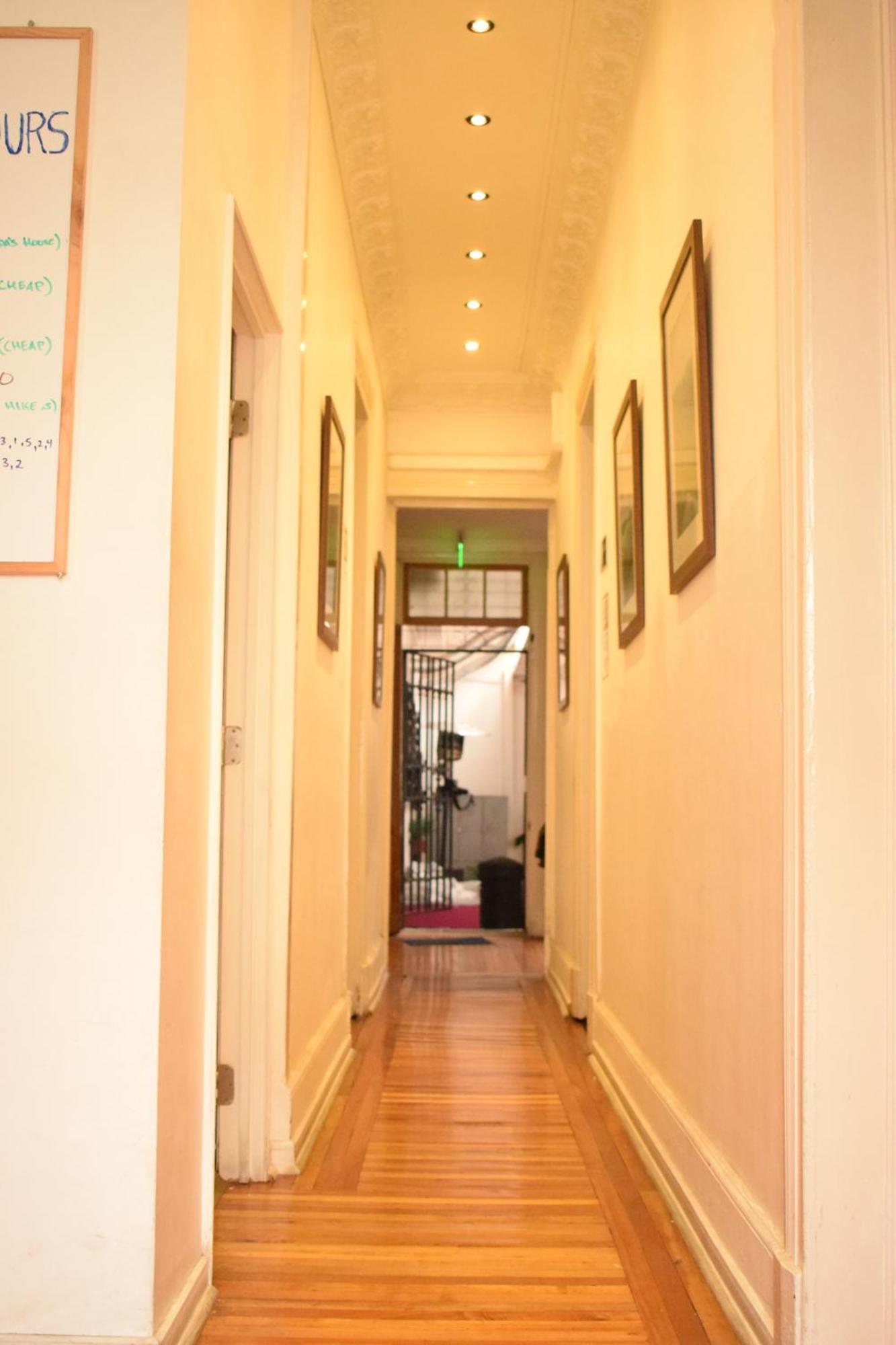 סנטיאגו Casa Roble Hostal Boutique מראה חיצוני תמונה