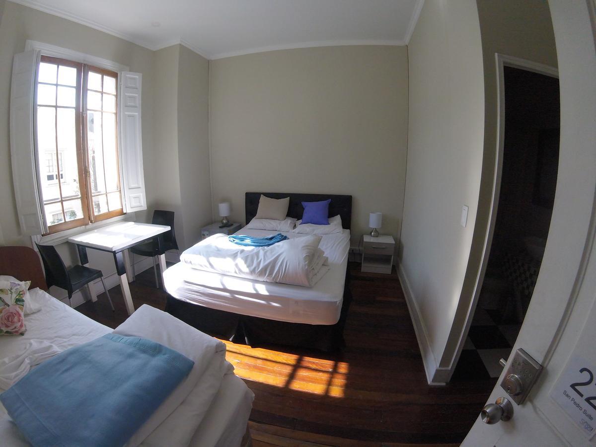 סנטיאגו Casa Roble Hostal Boutique מראה חיצוני תמונה